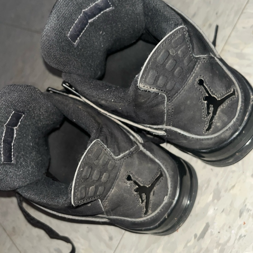 black cat 4s